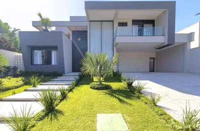 Exclusiva Mansão no Condominio Jardim Acapulco – Sofisticação e Conforto no Guarujá