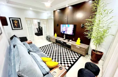 Sobrado Isolado na Vila Belmiro – 3 Dormitórios, 2 Suítes, quintal, churrasqueira, 4 Vagas – Santos/SP