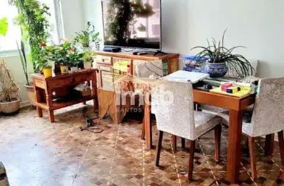Apartamento próximo da praia a venda em santos, localizado no bairro da pompéia.