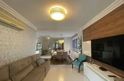 Comprar apartamento alto padrão na ponta da praia – a apenas 50 metros do mar!