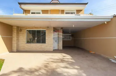 Triplex 200m² semi mobiliado com 4 quartos, suíte e ático gourmet