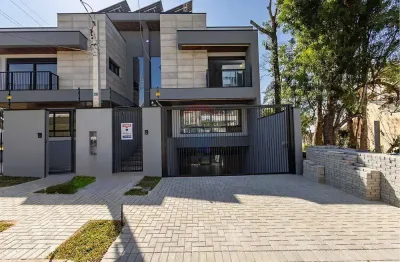 Casa com 3 quartos para alugar em Santa Felicidade, Curitiba 