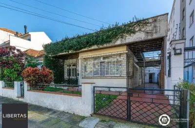 Casa com 3 quartos à venda na Rua João Abbott, 212, Petrópolis, Porto Alegre