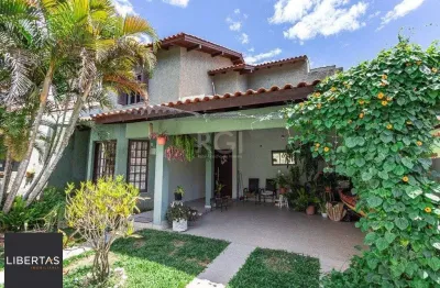 Casa com 4 quartos à venda na Rua Jayme Saul de Borba, 21, Espírito Santo, Porto Alegre
