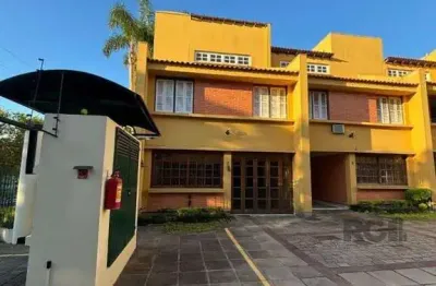 Casa em condomínio fechado com 3 quartos à venda na Rua General Gomes Carneiro, 80, Medianeira, Porto Alegre