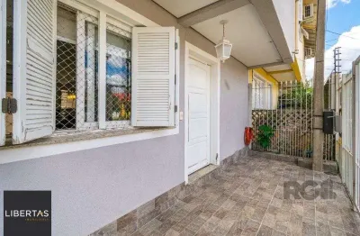Casa com 3 quartos à venda na Rua Doutor João César Krieger, 106, Sarandi, Porto Alegre
