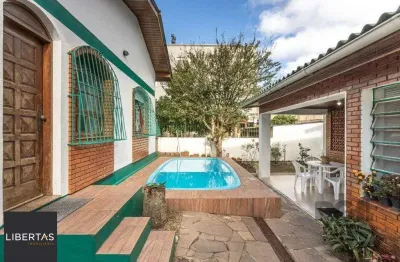 Casa com 3 quartos à venda na Rua Congo, 110, Vila Ipiranga, Porto Alegre
