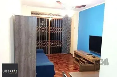 Apartamento de 2 dormitórios e vaga no jardim floresta desocupado