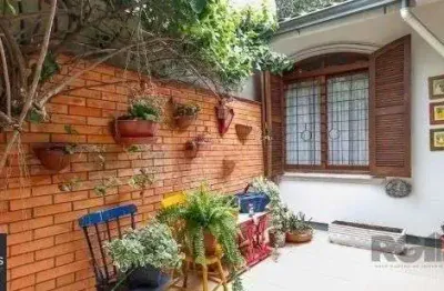 Casa com 4 quartos à venda na Rua Ney Messias, 50, Jardim do Salso, Porto Alegre