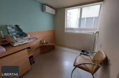 Sala comercial à venda na Rua Felipe Camarão, 736, Rio Branco, Porto Alegre