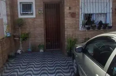Casa com 2 quartos à venda na Rua Oito Mil Oitocentos e Vinte e Oito, 209, Restinga, Porto Alegre