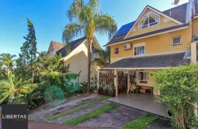 Casa em condomínio - imóvel raro - excelente pátio privativo
