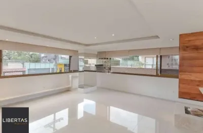 Apartamento 3 dorm com pátio ensolarado e vaga dupla - no passo da areia