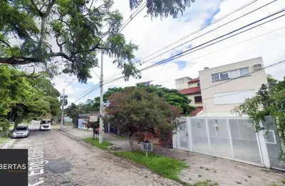 Casa com 4 quartos (02 suítes), 02 vagas cobertas no bairro ipanema