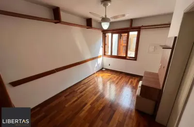 Apartamento de dois quartos e uma vaga de garagem no bairro petrópolis em poa/rs