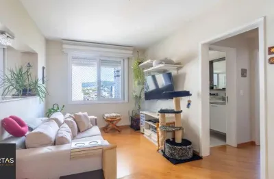 Apartamento com 2 dormitórios e 1 vaga de garagem no bairro santana