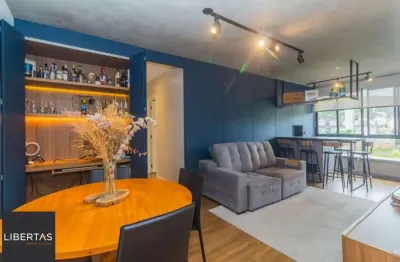 Apartamento reformado com 2 dorms e infra completa – jardim botânico