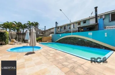 Casa em Condomínio fechado no Humaitá de 3 dormitórios 2 vagas e infra