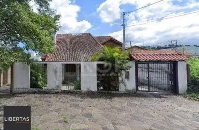 Casa com 3 quartos à venda na Rua Cangussu, 587, Nonoai, Porto Alegre