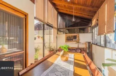 Casa em condomínio bairro tristeza de 3 dormitórios e 3 vagas