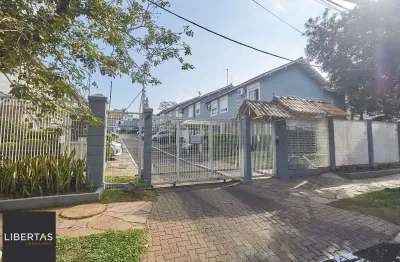 Casa sobrado em condomínio fechado no alto petrópolis de 2 dormitórios e vaga
