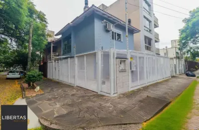 Casa com 3 quartos à venda na Rua das Caravelas, 88, Vila Ipiranga, Porto Alegre