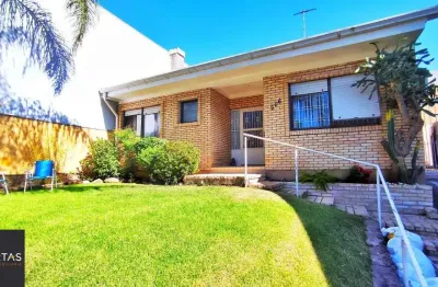 Casa com 4 quartos e 2 banheiros e  2 suites à venda, 153 m² por r$ 990.000