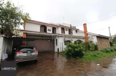 Casa com 6 quartos para alugar na Praça Lima Duarte, 57, Chácara das Pedras, Porto Alegre
