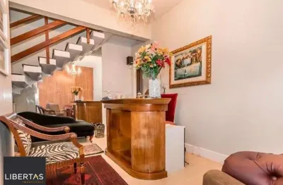 Casa comercial à venda na Rua Visconde de Pelotas, 21, Passo da Areia, Porto Alegre