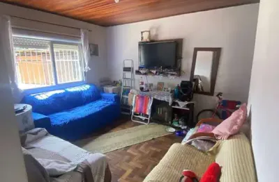 Apartamento térreo de 2 dormitórios localizado no bairro restinga