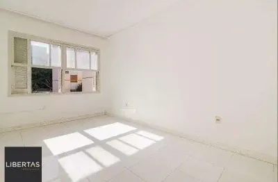 Vende-se apartamento semi-mobiliado de 2 quartos - menino deus