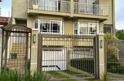 Casa com 4 dormitórios no bairro chácara das pedras