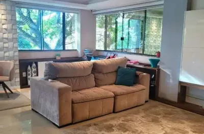 Apartamento com 4 dormitórios e 3 vagas de garagem no bairro petrópolis