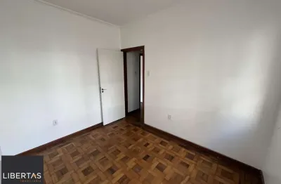 Apartamento térreo de 2 quartos no bairro menino deus em porto alegre