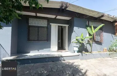 Casa com 3 quartos à venda na Avenida Gamal Abdel Nasser, 345, Rubem Berta, Porto Alegre