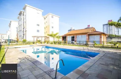 Apartamento com 2 dormitórios e 1 vaga de garagem no Bairro Humaitá