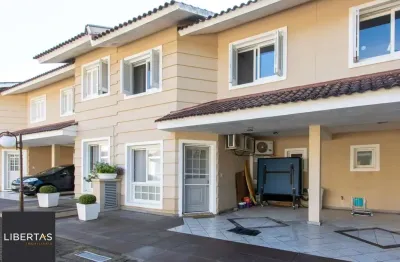 Casa em condomínio, com 3 quartos, com suíte, 2 vagas cobertas, churrasqueira, n