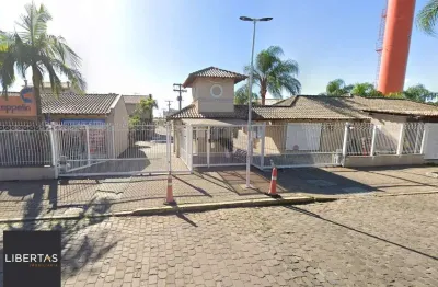 Casa em condomínio com 03 quarto e 01 vaga no bairro humaitá