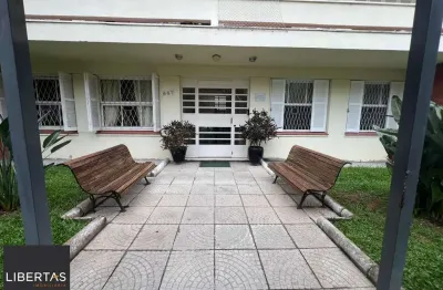 Apartamento 3 dormitórios, sacada em 107m2 no bairro menino deus