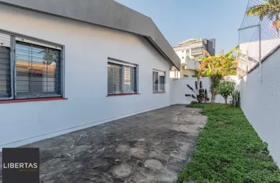 Casa com 3 dormitórios e 4 vagas no bairro jardim lindóia
