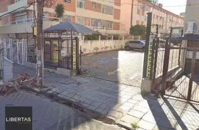 Terreno de 566,5 m² na principal rua do bairro menino deus