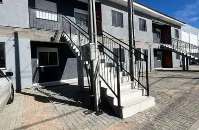Casa com 2 quartos à venda na Avenida João Antônio Silveira, 441, Restinga, Porto Alegre