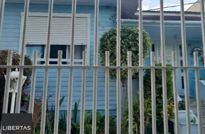 Casa com 3 quartos à venda na rua são francisco, 595, santana, porto alegre, 591 m2 por r$ 1.500.000