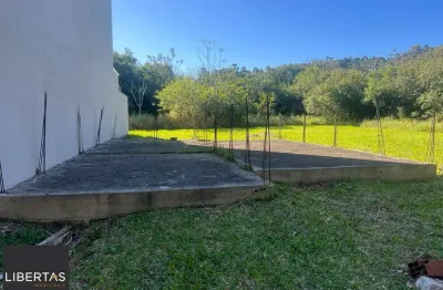 Terreno com 147m2 com projeto aprovado e fundacções concluídas