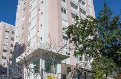 2 quartos, com elevador,, vaga e estrutura de lazer junto ao carrefour !