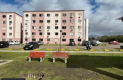 Apartamento com 02 quartos e 01 vaga fixa (01 lance de escada) no bairro hípica