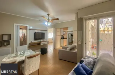 Apartamento térreo com pátio privativo e 1 dormitório no menino deus