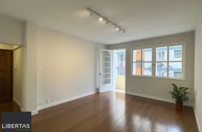 Apartamento reformado de 103m², 3 dormitórios, sendo 1 suíte no centro histórico