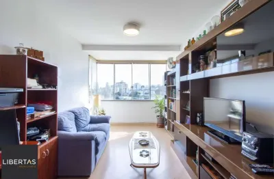 Apartamento de 2 dormitórios, na zona sul de porto alegre, semi-mobiliado, churr