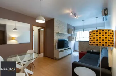 Apartamento com 2 dormitórios (reversível para 3) e 1 vaga escriturada  à venda